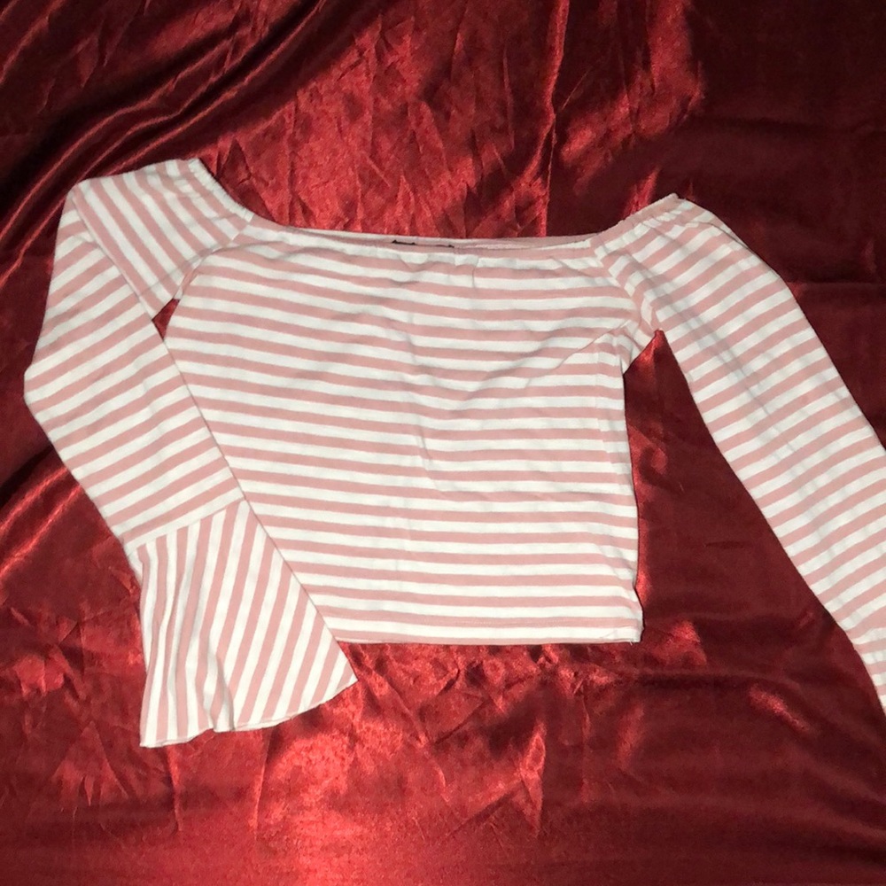 Off the shoulder long sleeve